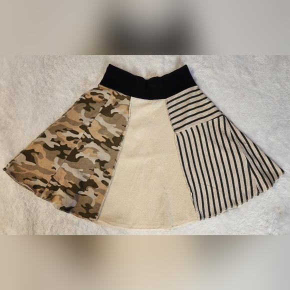 Handmade Girls Panel Skirt - Picture 2 of 11
